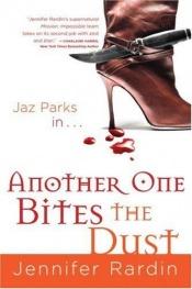 book cover of Jaz Parks, Tome 2 : Jaz Parks mord la poussière by Jennifer Rardin