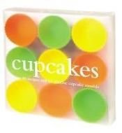 book cover of Cupcakes with re-useable cupcake cases - RRP £14.99 by Anon