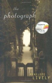 book cover of The Photograph by Penelope Lively