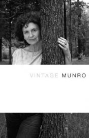 book cover of Vintage Munro by Элис Мунро